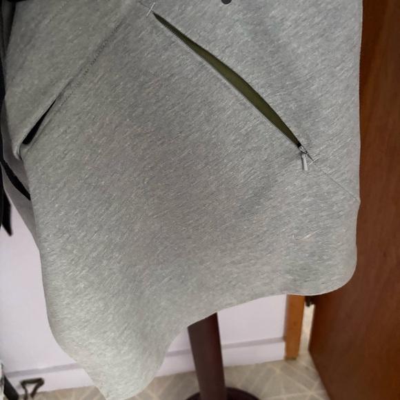NIKE x JFS sz M Gray Green Tech Fleece Vest Cape Nikelab 718659 - Picture 9 of 14